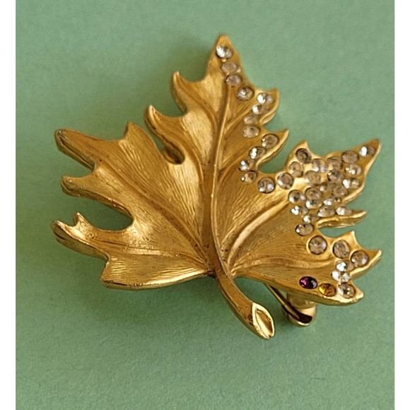 Vintage Leaf Brooch with Rhinestones - Stamped by Manufacturer - Picture 3 of 10
